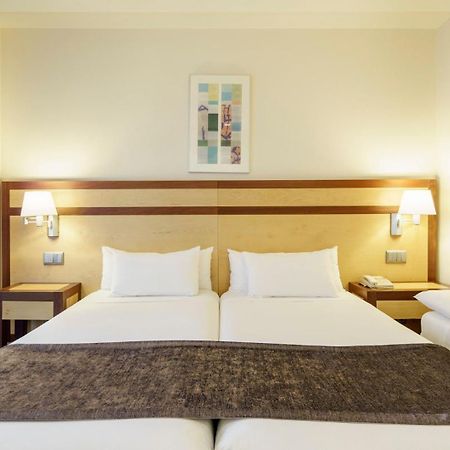 Ilunion Pio XII Hotell Madrid Rom bilde