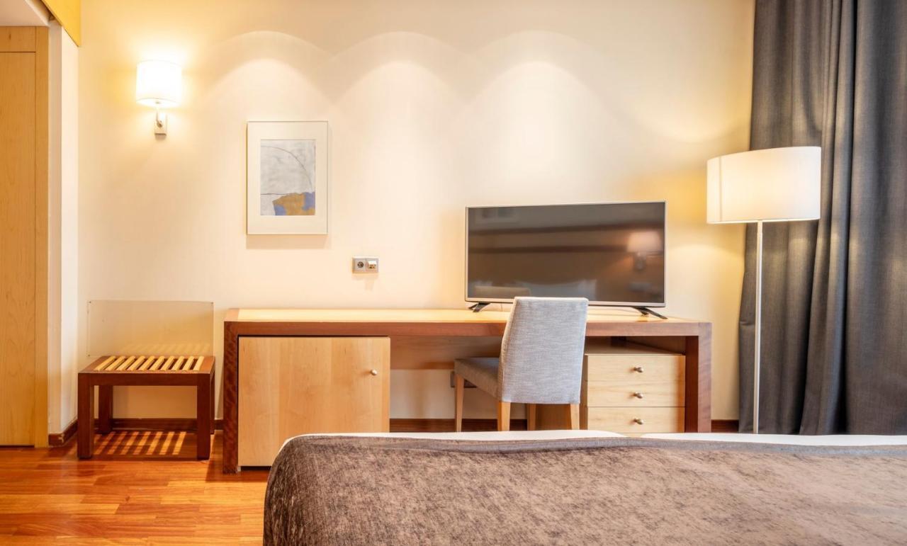 Ilunion Pio XII Hotell Madrid Eksteriør bilde