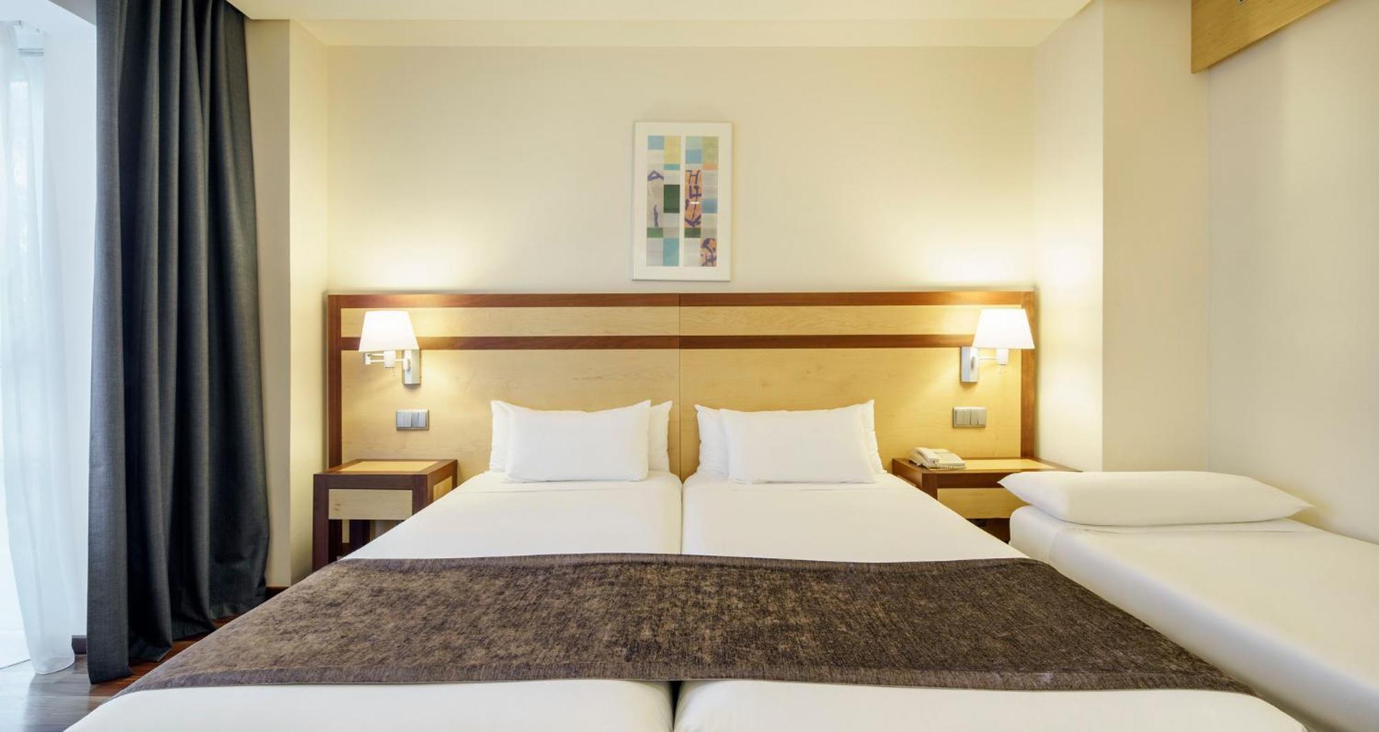 Ilunion Pio XII Hotell Madrid Rom bilde