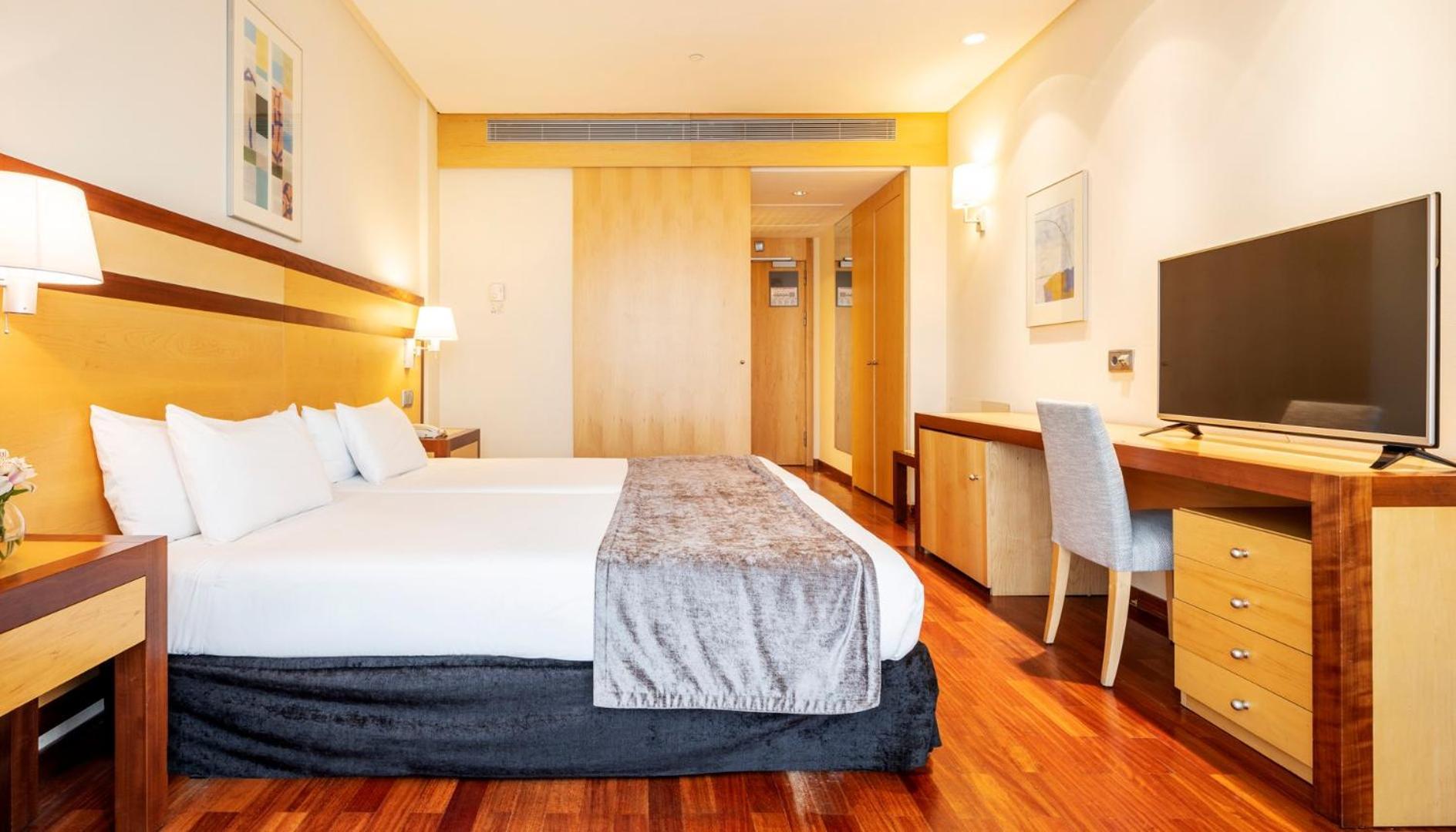 Ilunion Pio XII Hotell Madrid Rom bilde
