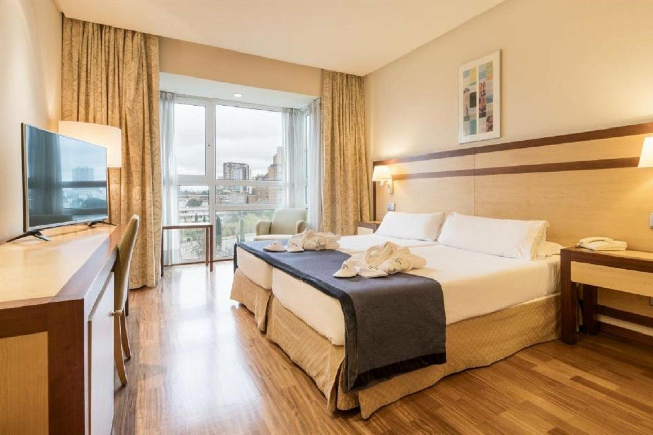 Ilunion Pio XII Hotell Madrid Eksteriør bilde