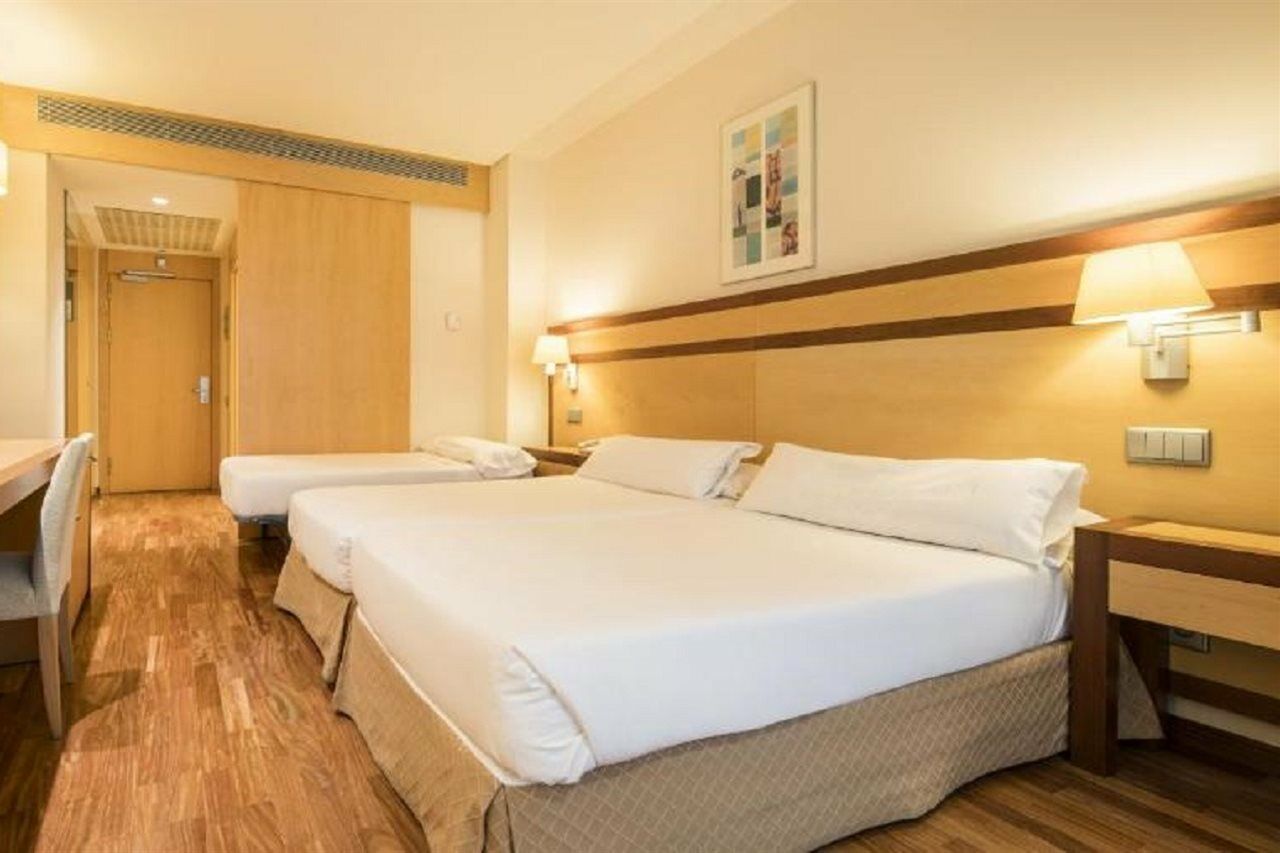 Ilunion Pio XII Hotell Madrid Eksteriør bilde