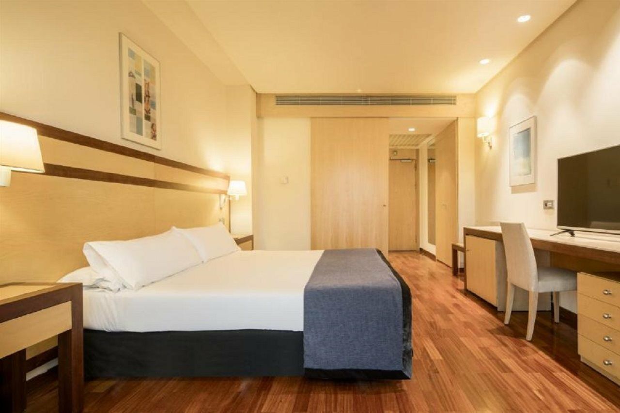 Ilunion Pio XII Hotell Madrid Eksteriør bilde
